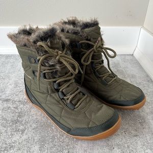 EUC Columbia Women’s Minx Shorty Winter Boot
